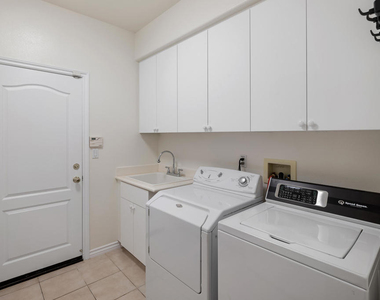 721 Owen Court - Photo Thumbnail 11