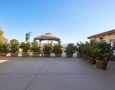 1234 E Tujunga Avenue - Photo Thumbnail 3