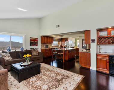 1234 E Tujunga Avenue - Photo Thumbnail 12