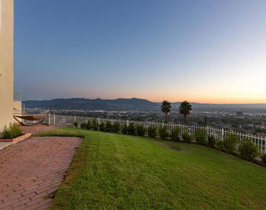 1234 E Tujunga Avenue - Photo Thumbnail 63