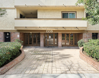 1339 N Columbus Avenue - Photo Thumbnail 2