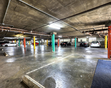 1339 N Columbus Avenue - Photo Thumbnail 20