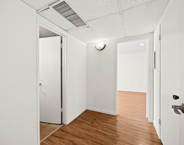 1339 N Columbus Avenue - Photo Thumbnail 15
