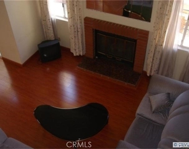 19 Potomac - Photo Thumbnail 3