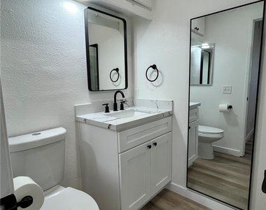 23335 La Crescenta - Photo Thumbnail 11
