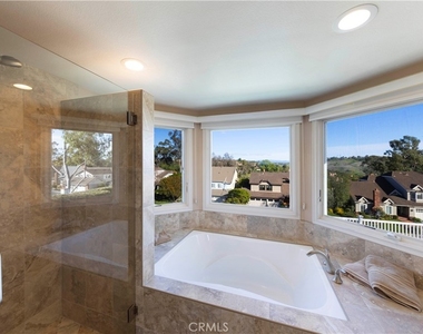 30932 Colonial Place - Photo Thumbnail 16