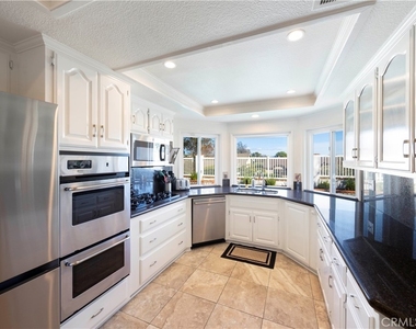 30932 Colonial Place - Photo Thumbnail 7