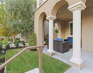 11 Golf Drive - Photo Thumbnail 5