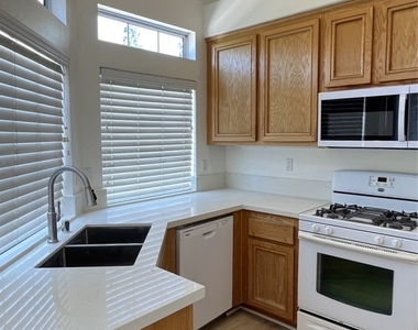 6 Mansera Place - Photo Thumbnail 2