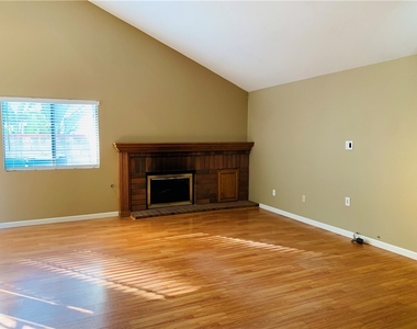 23665 Meadcliff Place - Photo Thumbnail 8