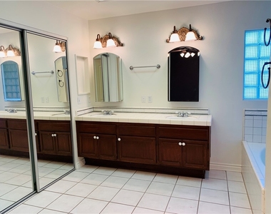 23665 Meadcliff Place - Photo Thumbnail 11