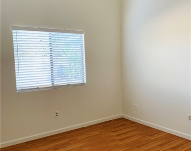 23665 Meadcliff Place - Photo Thumbnail 15