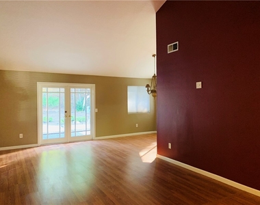 23665 Meadcliff Place - Photo Thumbnail 4