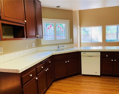 23665 Meadcliff Place - Photo Thumbnail 2