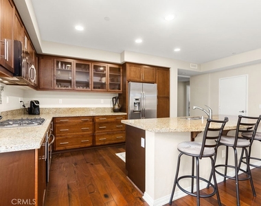 623 Rockefeller - Photo Thumbnail 5