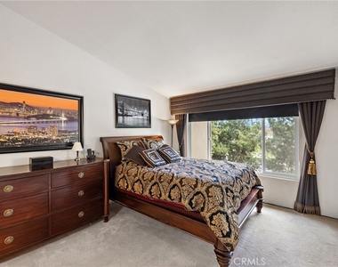 90 Mayfair - Photo Thumbnail 11