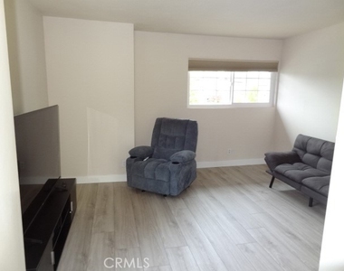 90 Mayfair - Photo Thumbnail 16