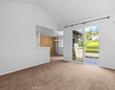 1 Roma Court - Photo Thumbnail 4