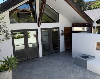 717 Jasmine Ave Unit A - Photo Thumbnail 2