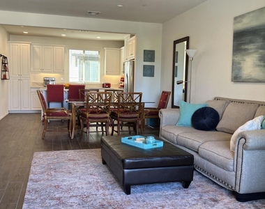 2332 Verano Way - Photo Thumbnail 5