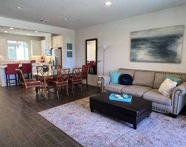 2332 Verano Way - Photo Thumbnail 4
