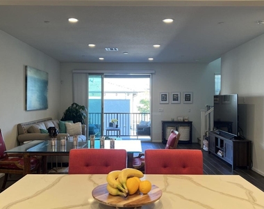 2332 Verano Way - Photo Thumbnail 1