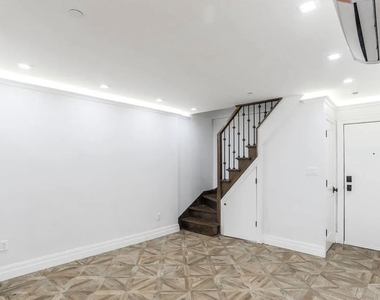 43 Columbia Place - Photo Thumbnail 3