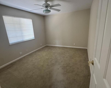 15546 Linda Avenue - Photo Thumbnail 4
