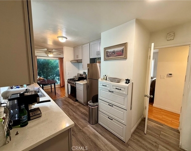 408 N Pacific Ave - Photo Thumbnail 1