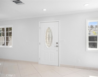 10227 Helendale Avenue - Photo Thumbnail 2
