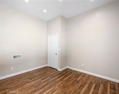 10227 Helendale Avenue - Photo Thumbnail 22