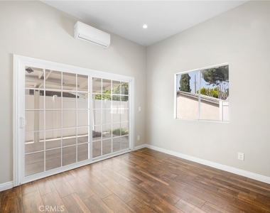10227 Helendale Avenue - Photo Thumbnail 18