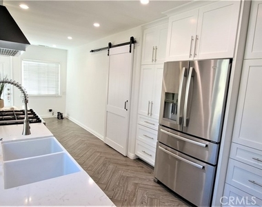 3216 Prospect Avenue - Photo Thumbnail 12