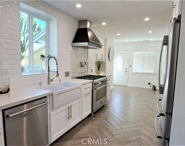 3216 Prospect Avenue - Photo Thumbnail 11