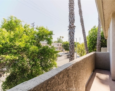 18347 Saticoy Street - Photo Thumbnail 28