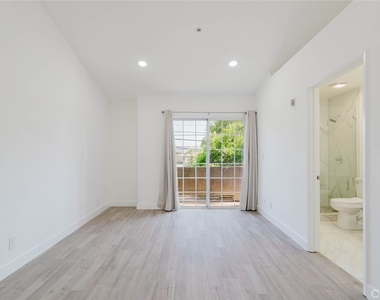 18347 Saticoy Street - Photo Thumbnail 18
