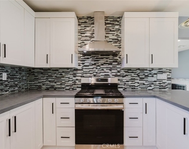 9540 Debra Avenue - Photo Thumbnail 13