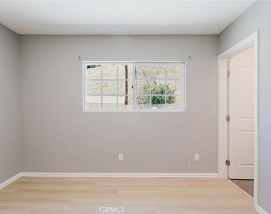 9540 Debra Avenue - Photo Thumbnail 34