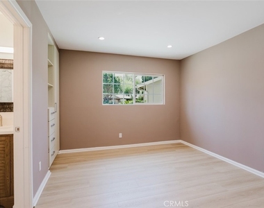 9540 Debra Avenue - Photo Thumbnail 21