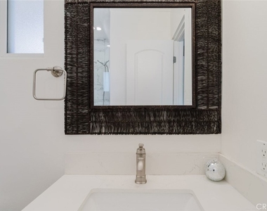 9540 Debra Avenue - Photo Thumbnail 26