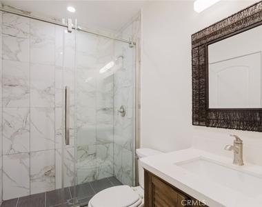 9540 Debra Avenue - Photo Thumbnail 33