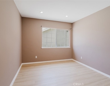 9540 Debra Avenue - Photo Thumbnail 37