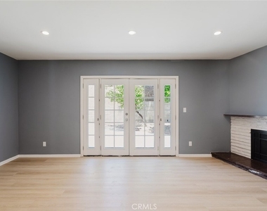 9540 Debra Avenue - Photo Thumbnail 7