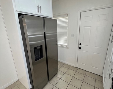 9441 Beverly Street - Photo Thumbnail 12