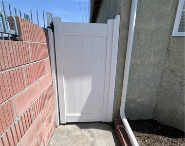 9441 Beverly Street - Photo Thumbnail 3