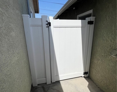 9441 Beverly Street - Photo Thumbnail 8