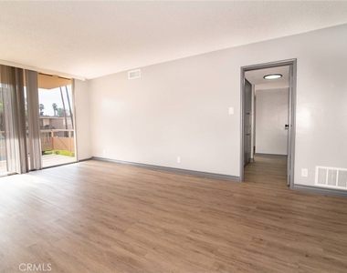 6979 Palm Court - Photo Thumbnail 2