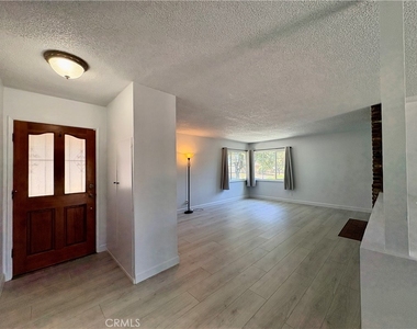 637 Geneva Avenue - Photo Thumbnail 1