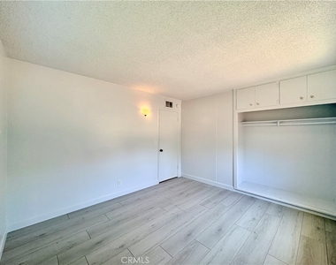 637 Geneva Avenue - Photo Thumbnail 13