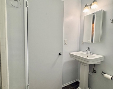 637 Geneva Avenue - Photo Thumbnail 16